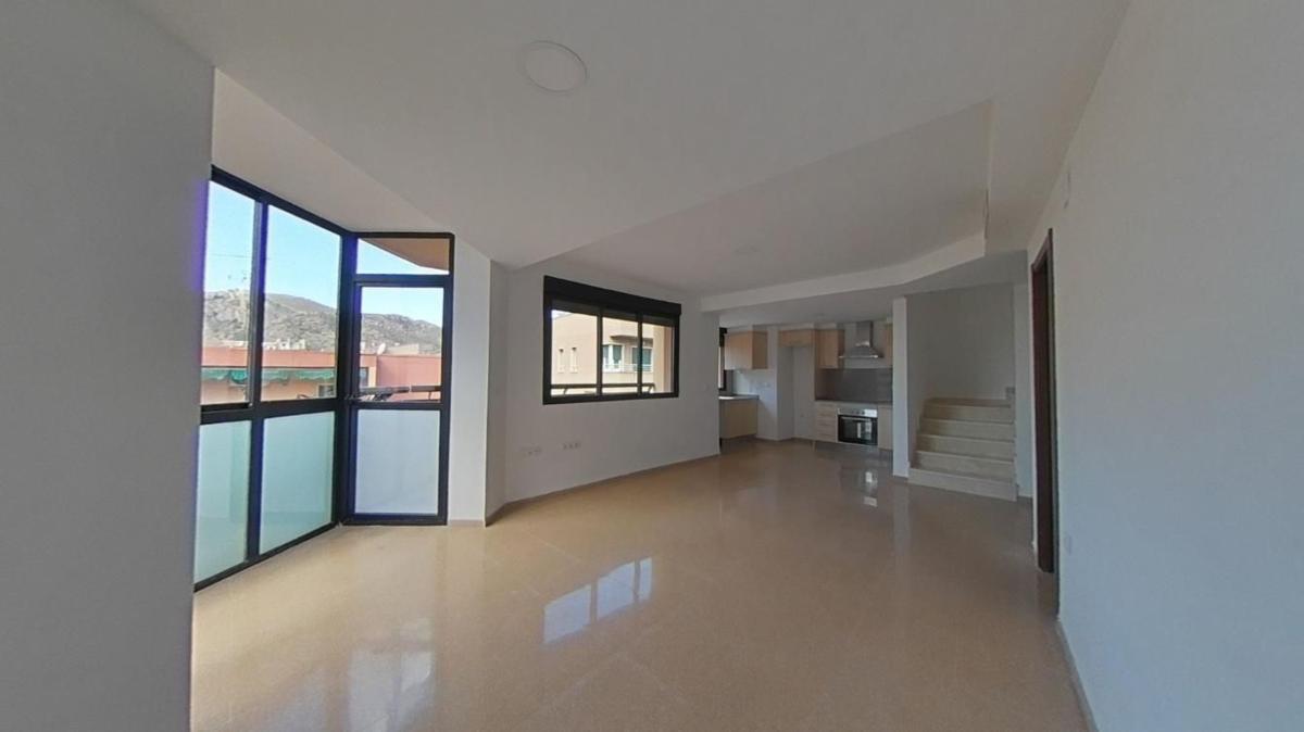 Продажа квартиры на Piso en Calle Eugenio Montes, Centro, Elda, Эльда
photo 2