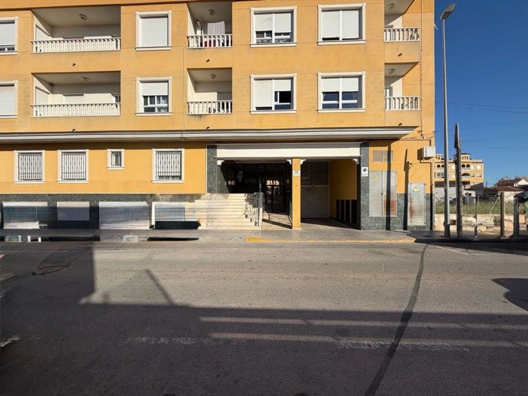 Sprzedaż mieszkania w Piso en Calle Jacinto Benavente, Almoradí, Almoradí
photo 1