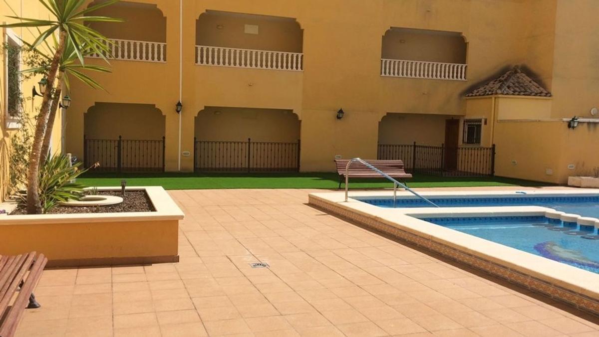 Sprzedaż mieszkania w Piso en Calle Jacinto Benavente, Almoradí, Almoradí
photo 2