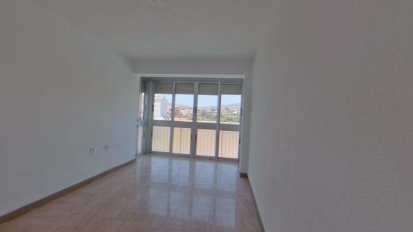 Sale of flat in Piso en Calle Colón, Platja Vila Joiosa, La Villajoyosa / Vila Joiosa, La Villajoyosa / Vila Joiosa
thumbnail 1