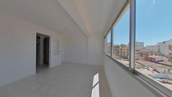 Sale of flat in Piso en Calle Polop, Centro Urbano, La Villajoyosa / Vila Joiosa, La Villajoyosa / Vila Joiosa
thumbnail 2