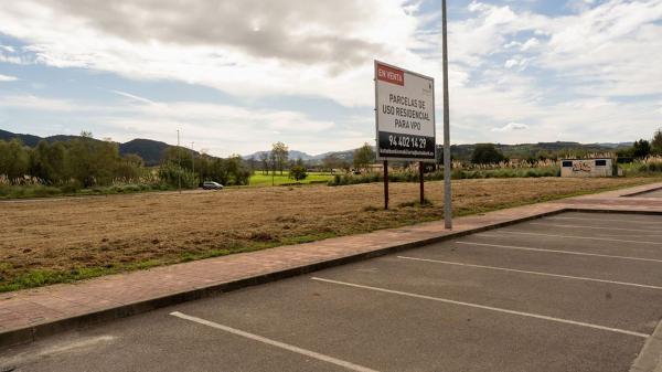Terreno en Calle de Paco Gento, Guarnizo thumbnail 2