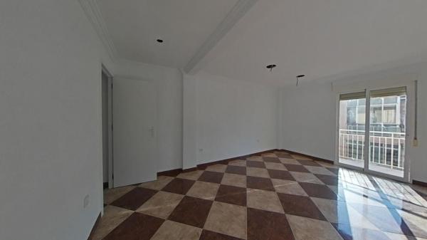 Venta de piso en Piso en Calle Velázquez, Centro, San Vicente del Raspeig, San Vicente del Raspeig
thumbnail 2
