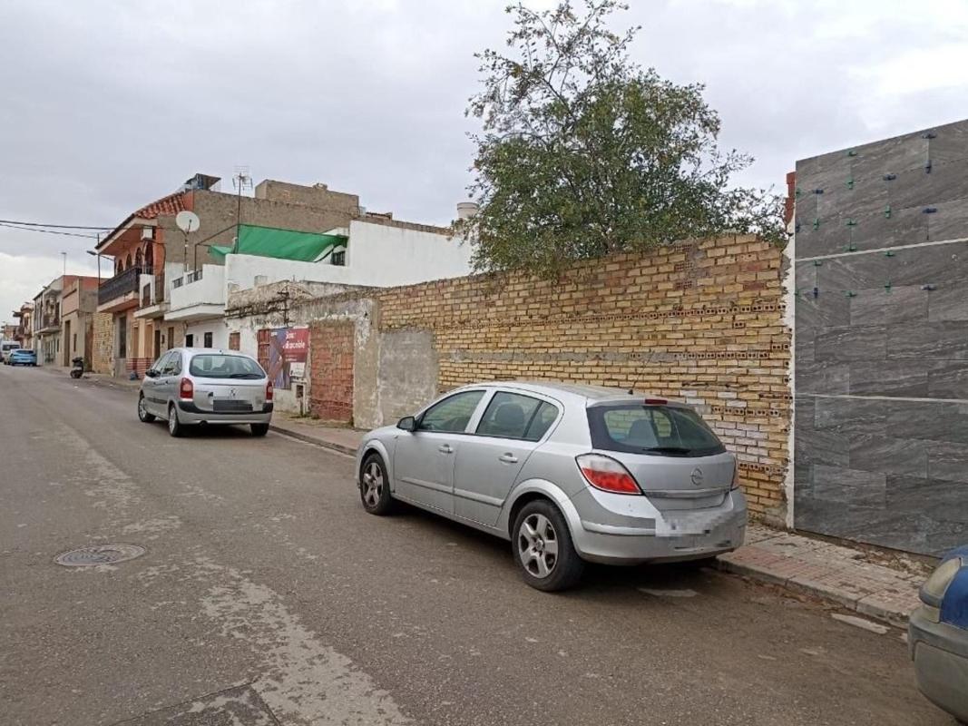 Land for sale in Two Sisters, Seville photo 1