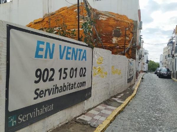 Terreno en Calle Antonio Reverte, 28, Alcalá del Río photo 1