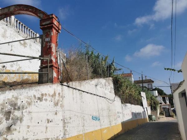 Terreno en Calle Rafael Aguilar Zambrano, 13, Centro, Gelves thumbnail 1