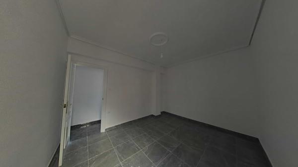 Sale of flat in Piso en Calle General Elizaicin, Plà del Bon Repòs-La Goteta, Alicante / Alacant, Alicante
 photo 4