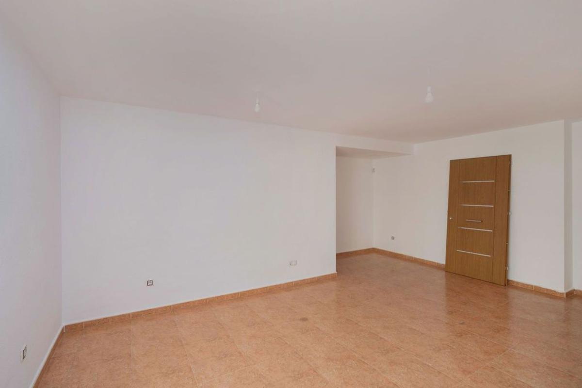 Продажа квартиры на Piso en Calle Colonia Santa Isabel, Haygon - Universidad, San Vicente del Raspeig, Сан-Висенте-дель-Распейг
photo 3