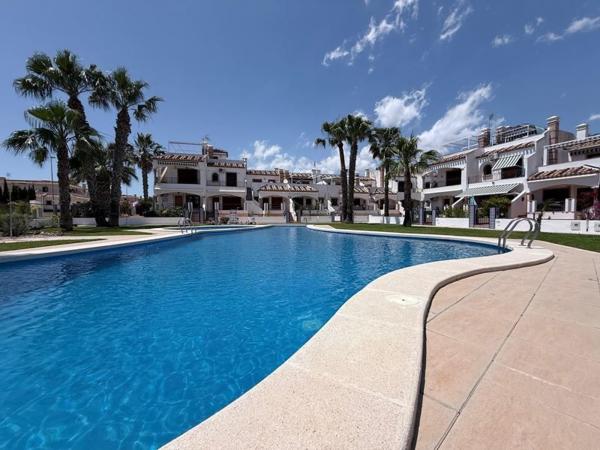 Sprzedaż mieszkania w Piso en Calle la Dolores, Villamartín, Orihuela, Orihuela
photo 1