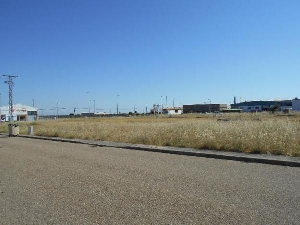 Terreno en Calle Enebro, 8, Navahermosa photo 1