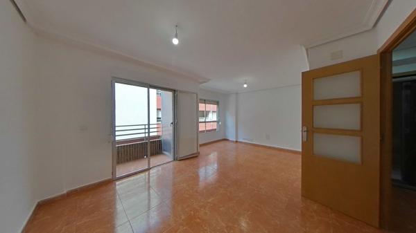 Sprzedaż mieszkania w Piso en Calle Murcia, San Blas, Alicante / Alacant, Alicante / Alacant
 photo 1
