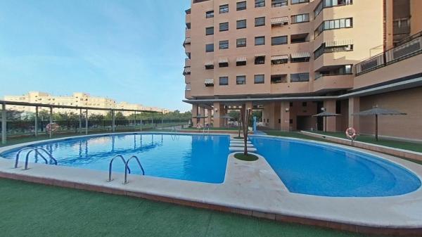 Продажа квартиры на Piso en Avenida Pintor Xavier Soler, Garbinet - Parque de las Avenidas, Alicante / Alacant, Аликанте / Алакант
photo 1