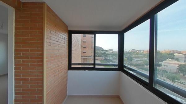 Продажа квартиры на Piso en Avenida Pintor Xavier Soler, Garbinet - Parque de las Avenidas, Alicante / Alacant, Аликанте / Алакант
 photo 4