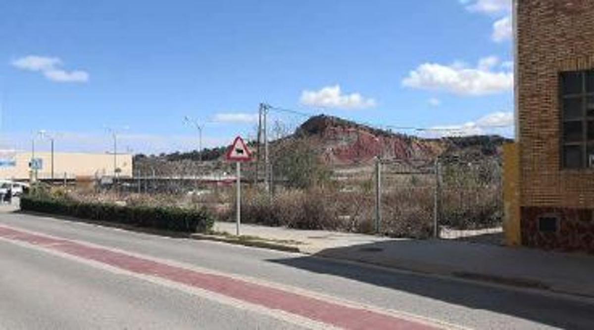 Terreno en venta en Monserrat, Valencia photo 2