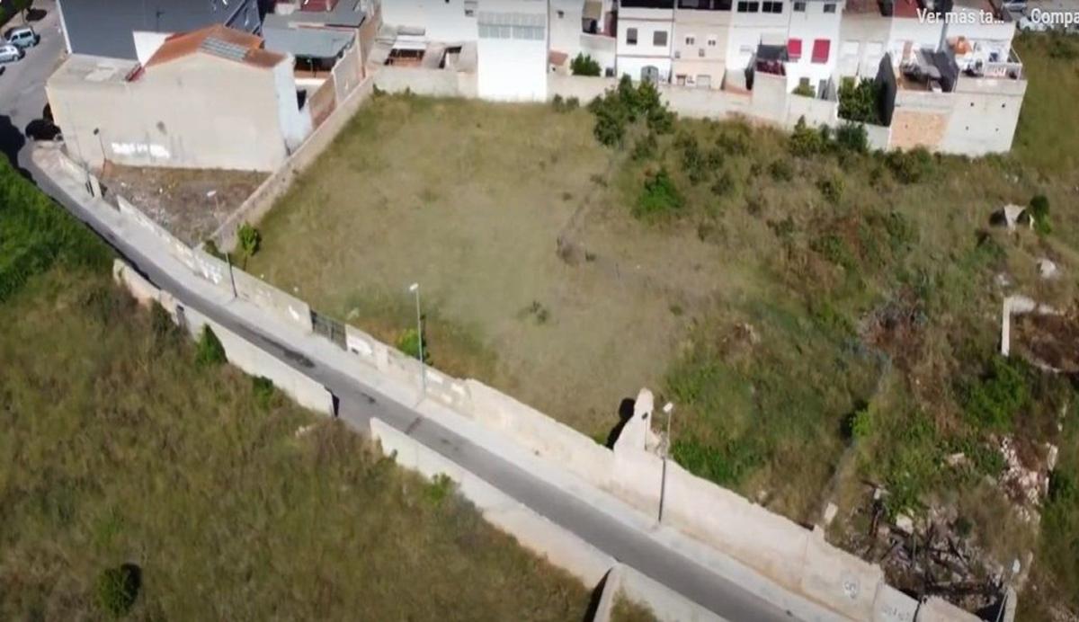 Terreno en venta en Carcaixent, Valencia photo 1