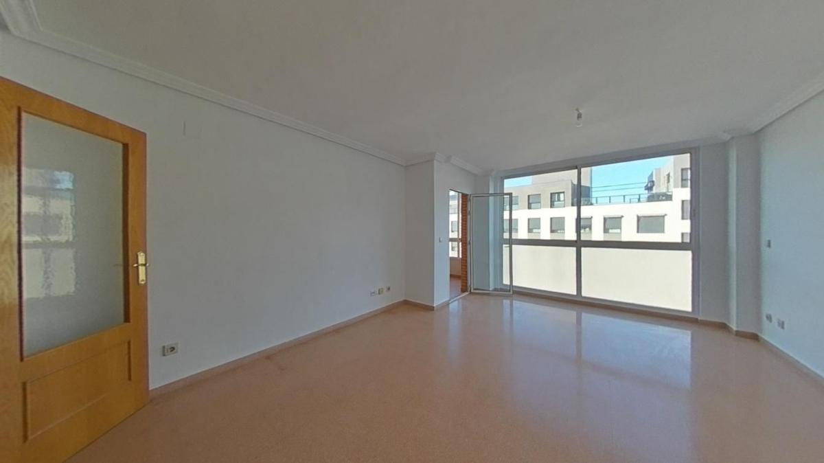 Venta de piso en Piso en Avenida Cardenal Francisco Álvarez, Paus, Alicante / Alacant, Alicante / Alacant
 photo 2