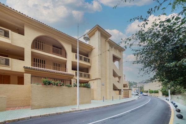 Sale of flat in Piso en Calle Currica, Zona de Mascarat, Altea, Altea
photo 1