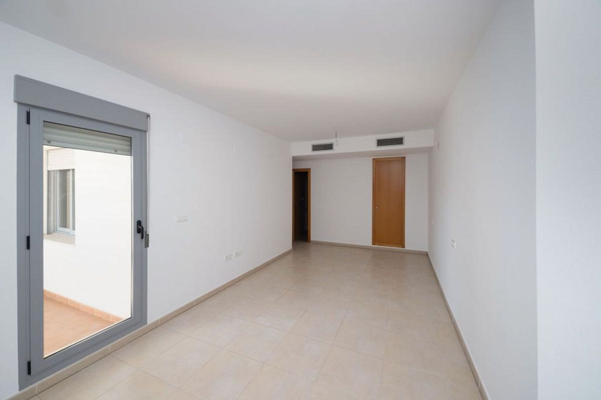 Venta de piso en Piso en Avenida de les Nacions, Playa de San Juan, Alicante / Alacant, Alicante / Alacant
 photo 4