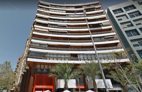 Продажа квартиры на Piso en Plaza de los Luceros, Mercado, Alicante / Alacant, Аликанте / Алакант
photo 1