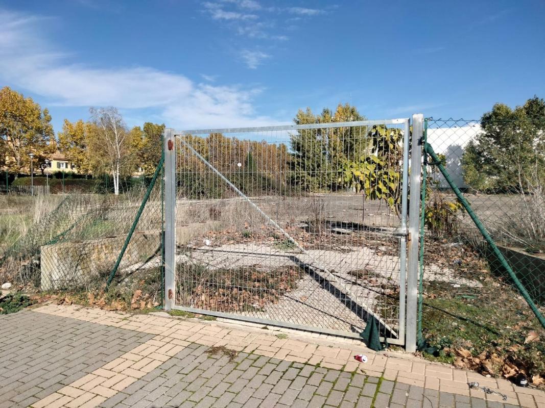 Terreno en venta en Simancas, Valladolid photo 2