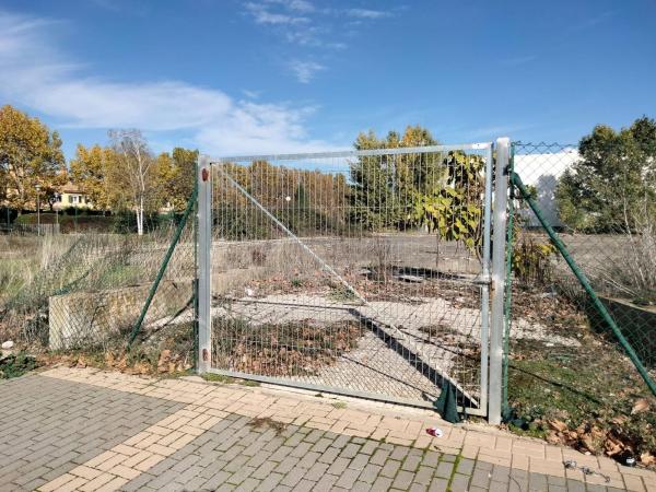 Terreno en Avenida Miguel de Cervantes, 8, Simancas thumbnail 2