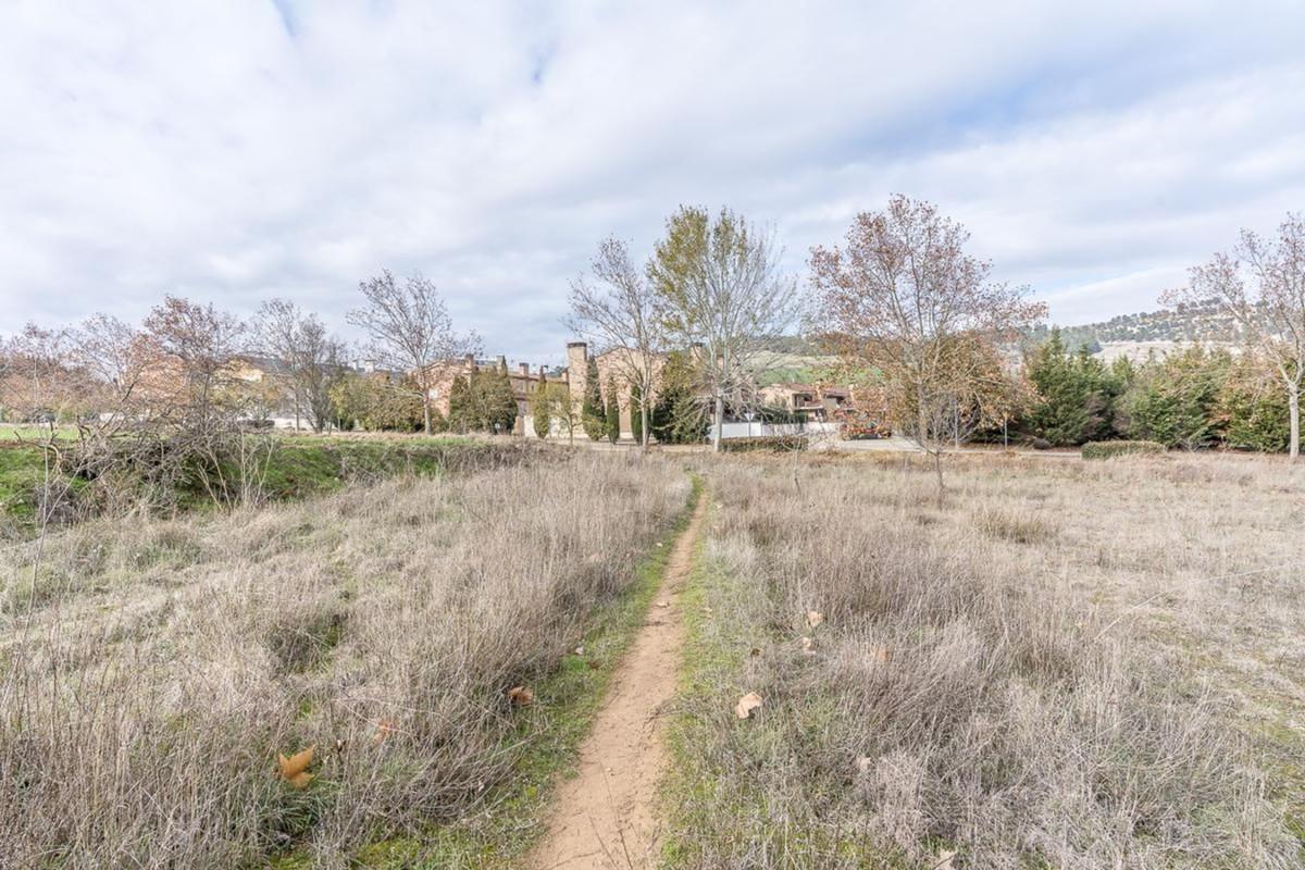 Land for sale in Simancas, Valladolid photo 3