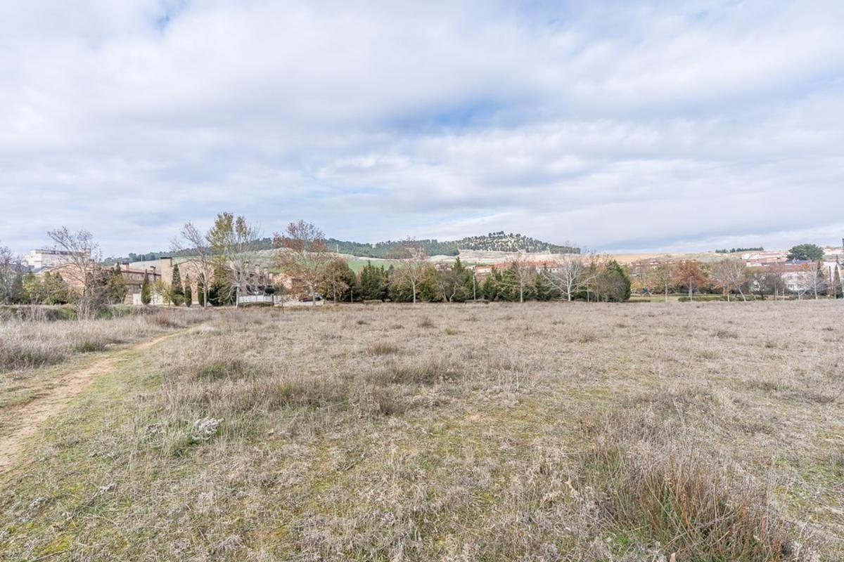 Land for sale in Simancas, Valladolid photo 5