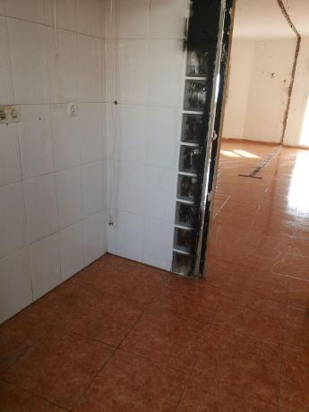 Sprzedaż mieszkania w Piso en Calle Luchana, San Cristóbal, Almería, Almería
 photo 4