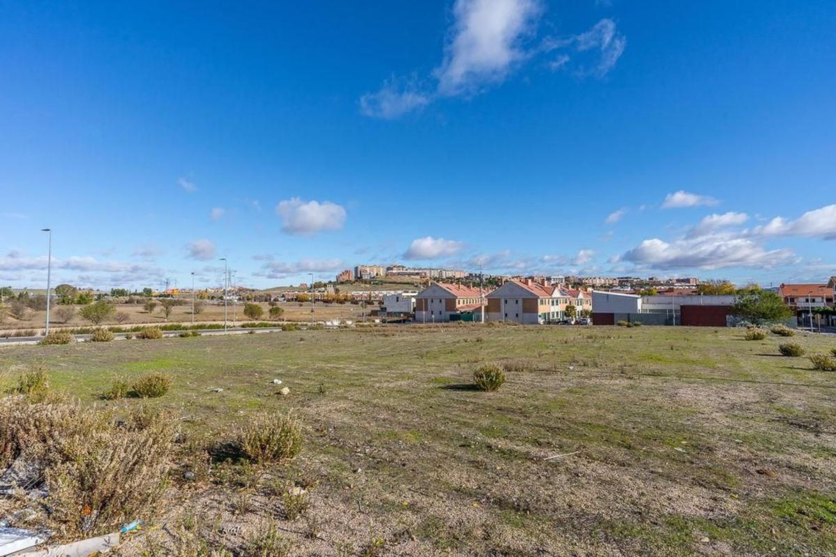 Działka na sprzedaż w Arroyo de la Encomienda, Valladolid photo 4