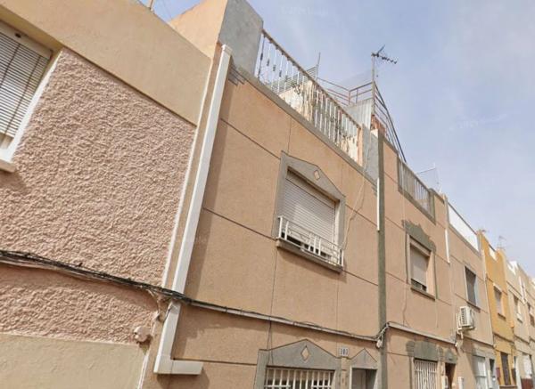 Chalet independiente en venta en Casa o chalet en Calle Sierra de Bacares, Piedras Redondas, Almería, Almería
photo 1