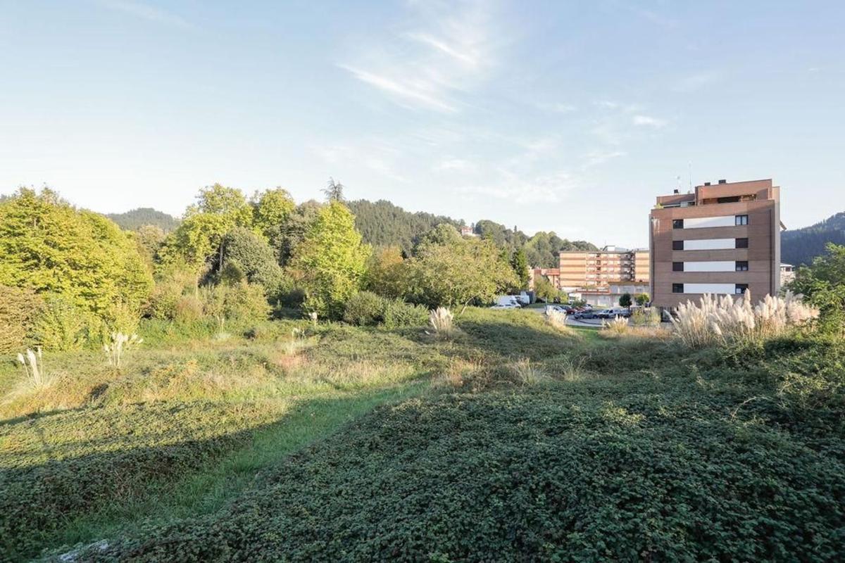 Terreno en venta en Ugao-Miraballes, Vizcaya photo 2