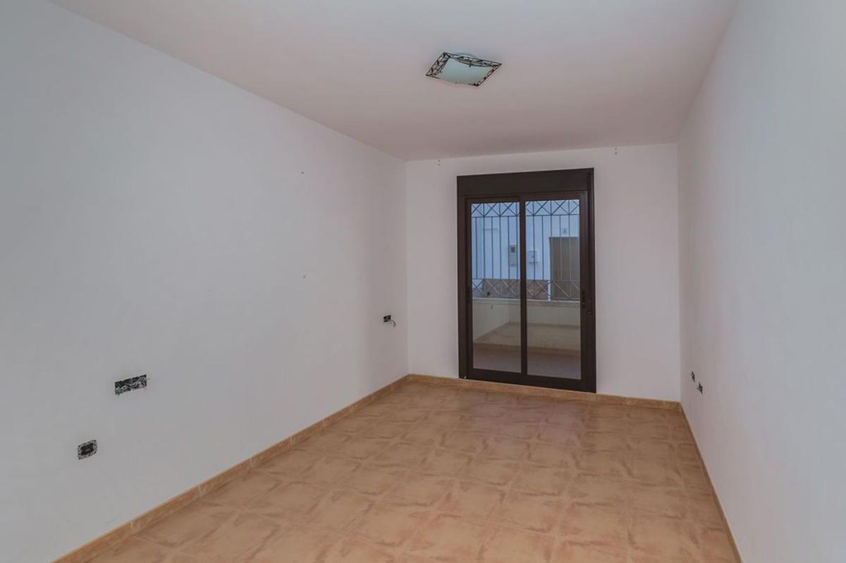Venta de piso en Piso en Calle Almeria, Fondón, Fondón
photo 4