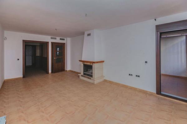 Продажа квартиры на Piso en Calle Almeria, Fondón, Фондон
thumbnail 2