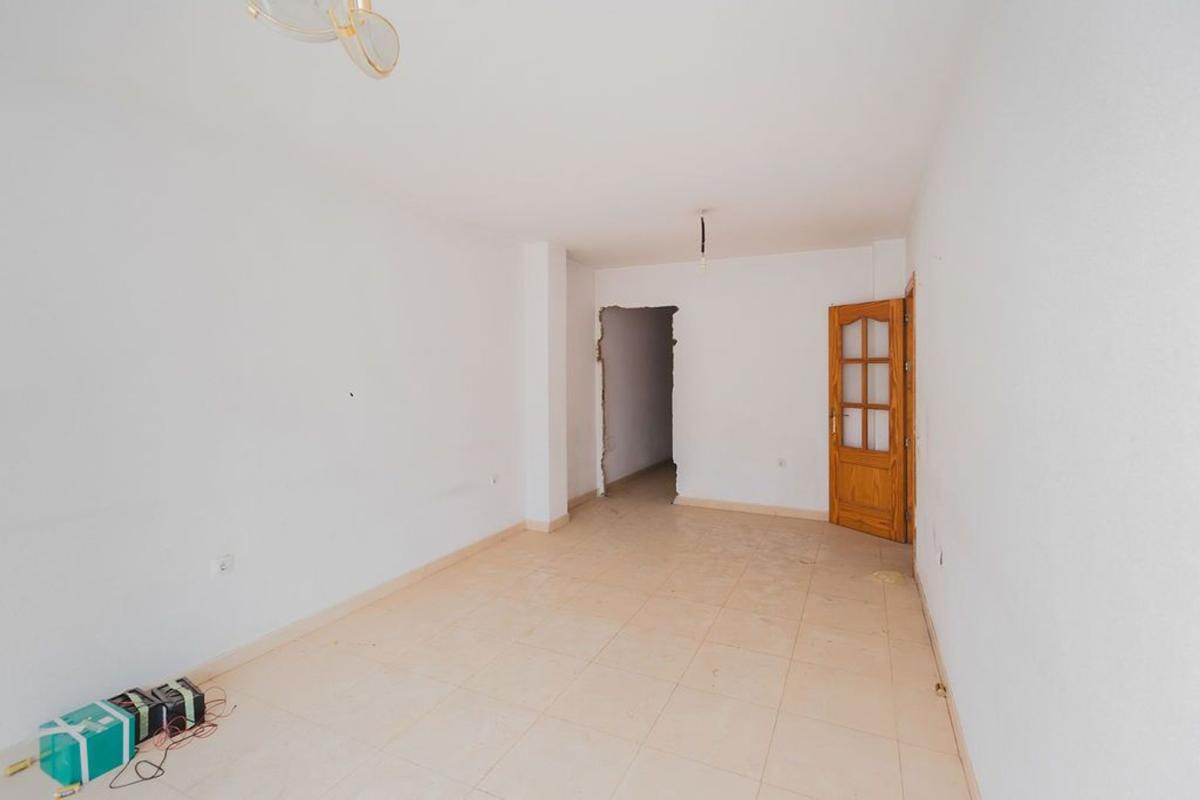 Sale of apartment in Piso en Calle Joaquinico, Carretera Mojonera - Cortijos de Marín, Roquetas de Mar, Roquetas de Mar
photo 3