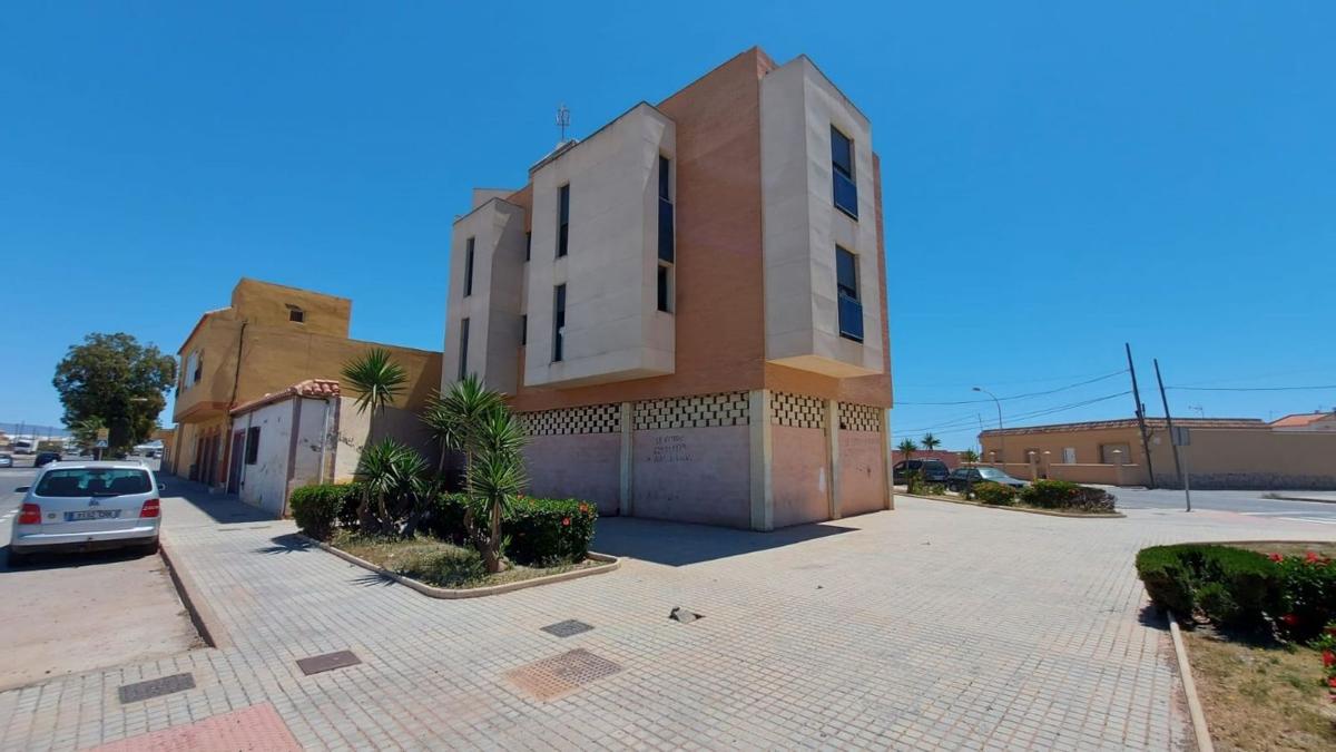Продажа квартиры на Piso en Carretera de Roquetas de Mar, San Agustín, El Ejido, Эль ЭХИДО
photo 1