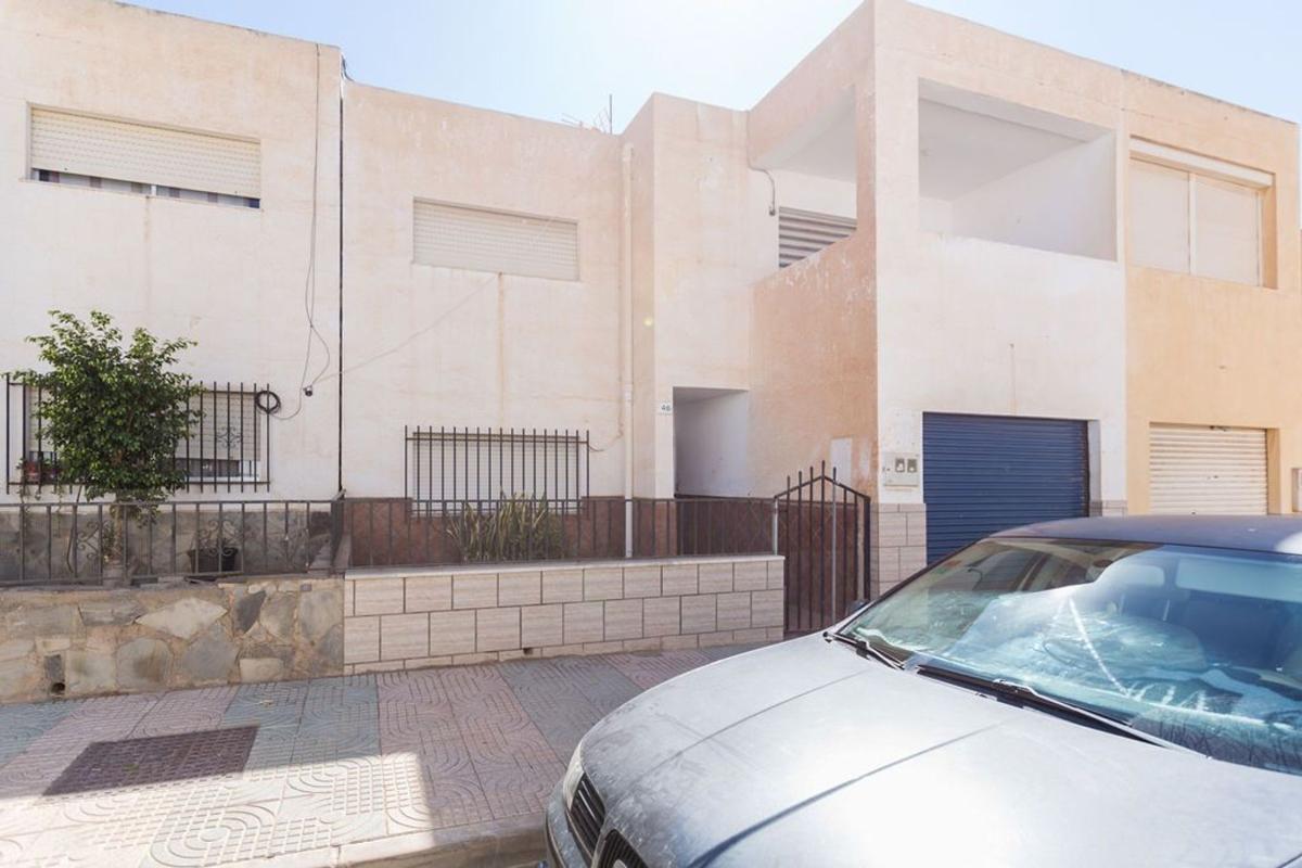 Sale of independent chalet in Casa o chalet en Calle Cristóbal Colón, Las Cabañuelas, Vícar, Vícar
photo 1