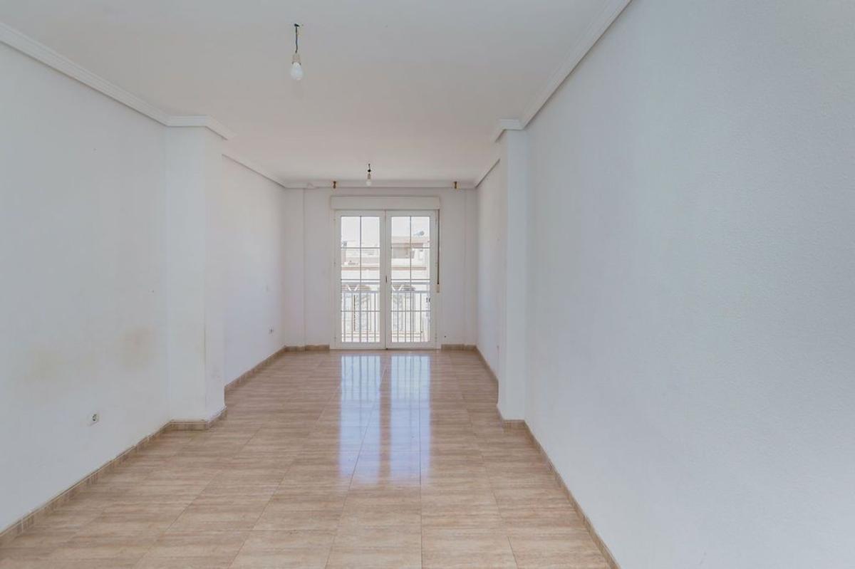 Sale of apartment in Piso en Calle Alhama de Almería, Roquetas pueblo, Roquetas de Mar, Roquetas de Mar
photo 2