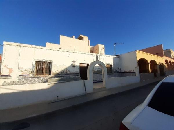 Chalet wolnostojący na sprzedaż w Casa o chalet en Calle Verónica, La Cañada - Costacabana - Loma Cabrera, Almería, Almería photo 1