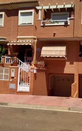 Chalet pareado en Calle Zaire, Villablanca - Torrecárdenas, Almería photo 1