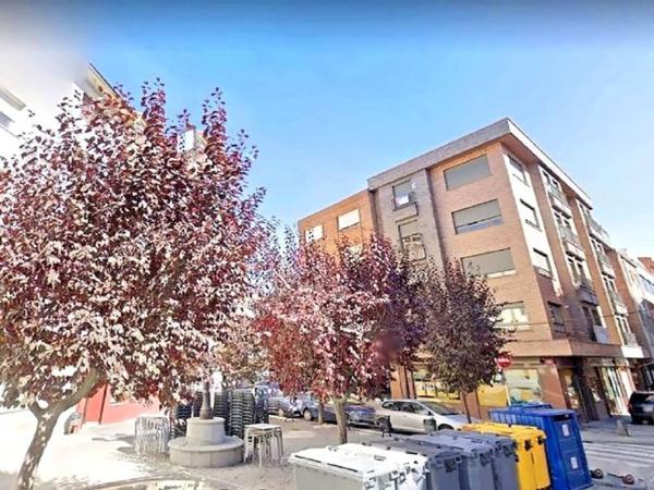 Продажа квартиры на Piso en Calle Doctor Fleming, Centro, Ávila, Аavila
thumbnail 2