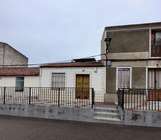 Chalet independiente en venta en Casa o chalet en Calle Peligros, La Haba, La Haba
photo 1