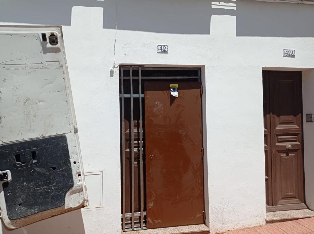 Продажа квартиры на Piso en Calle Nuestra Señora de Guadalupe, Granja de Torrehermosa, Гранха де Торрермоса
photo 1