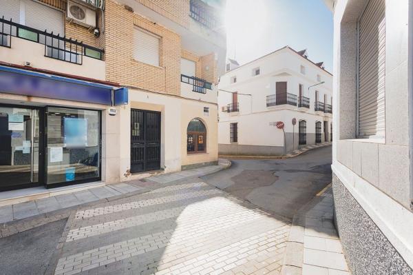 Venta de piso en Piso en Calle Nuestra Señora de Guadalupe, La Coronada, La Coronada
thumbnail 1