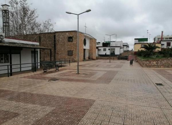 Chalet independiente en venta en Casa o chalet en Calle Ebro, La Estación, Badajoz, Badajoz
 photo 3