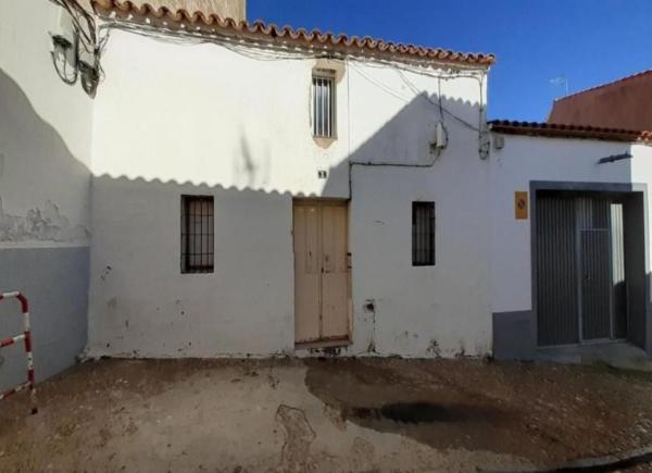 Chalet pareado en Calle Arce y Reinoso, Zalamea de la Serena photo 1