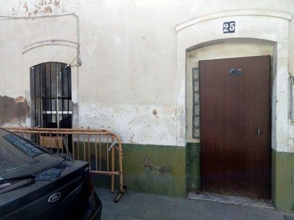Chalet pareado en Calle la Legión, Montijo photo 1