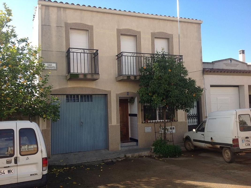 Properties for sale and rent in Spain photo 1