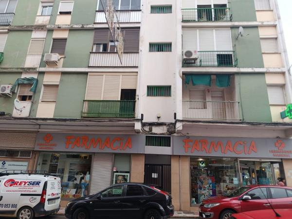 Venta de piso en Piso en Avenida de Marques de Paterna, San Luis - Albarregas, Mérida, Mérida
thumbnail 2