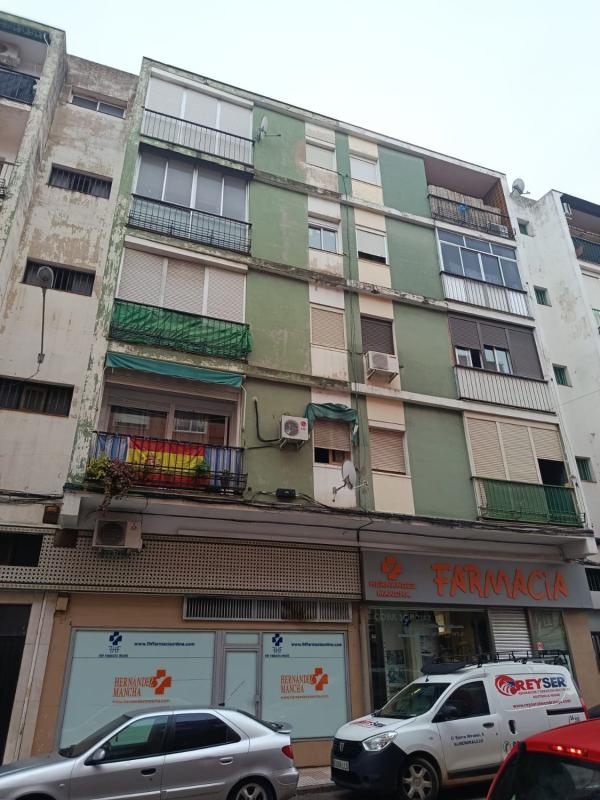 Sprzedaż mieszkania w Piso en Avenida de Marques de Paterna, San Luis - Albarregas, Mérida, Mérida
photo 4