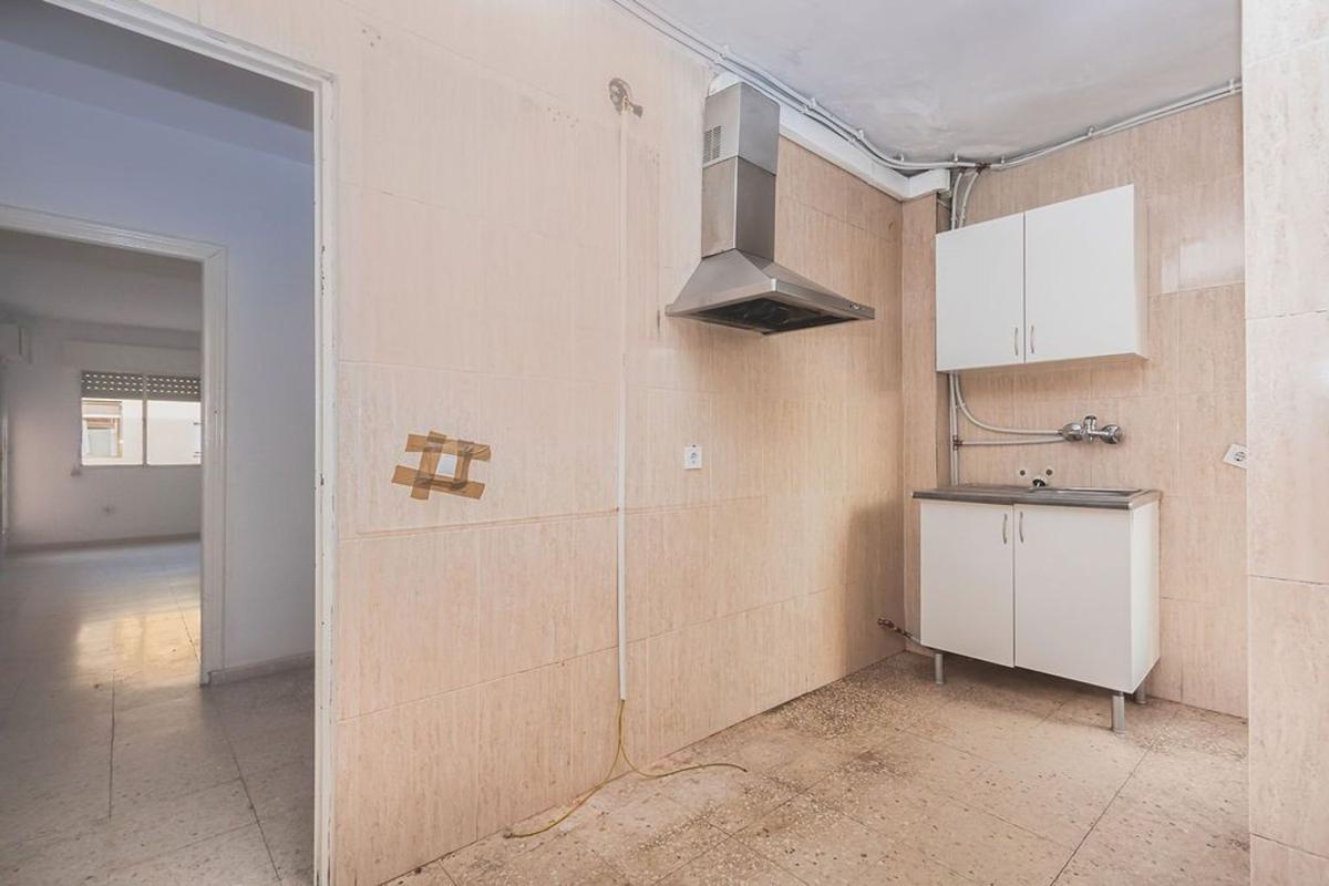 Продажа квартиры на Piso en Calle Madrid, Montijo, Монтиян
photo 4